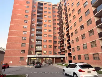 2247 Hurontario Street, Mississauga, On L5a 2g2