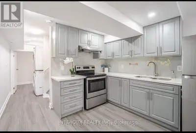 36 Minna Trail, Brampton, On L7a 4t1