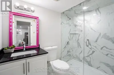 36 Minna Trail, Brampton, On L7a 4t1