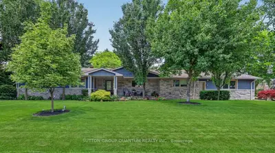 2233 Oneida Crescent, Mississauga, On L5c 1v7