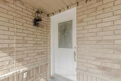 35 Ridgefield Court, Brampton, On L6p 1b4