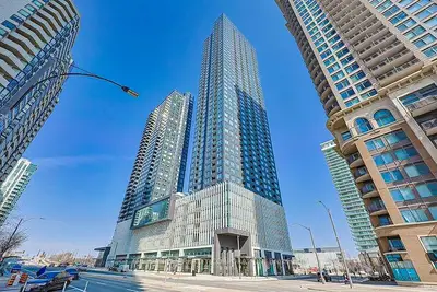 395 Square One Drive 4802, Mississauga, On L5b 0p6