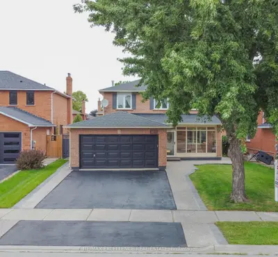 303 Hickory Circle, Oakville, On L6h 4v3
