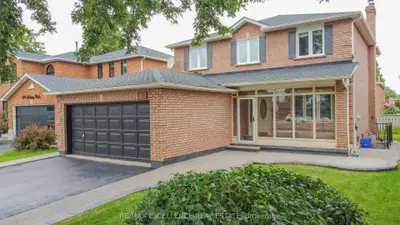 303 Hickory Circle, Oakville, On L6h 4v3