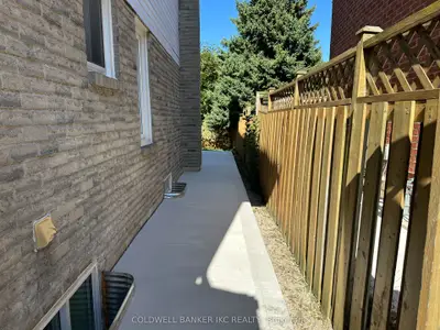 48 Cranmore Court, Brampton, On L6z 2z8