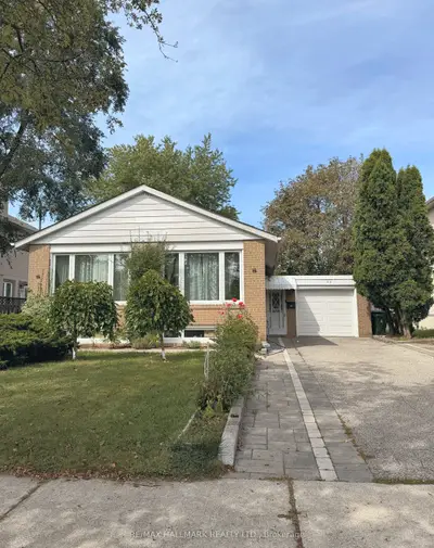 24 Sabine Road, Toronto, On M9b 3a8