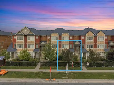 3975 Eglinton Avenue W 16, Mississauga, On L5m 0e7