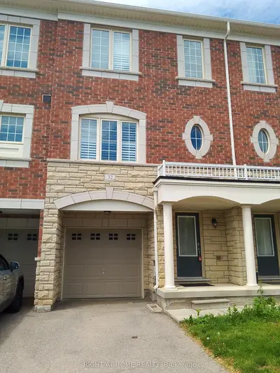 32 Aspen Hills Road, Brampton, On L6y 6e4