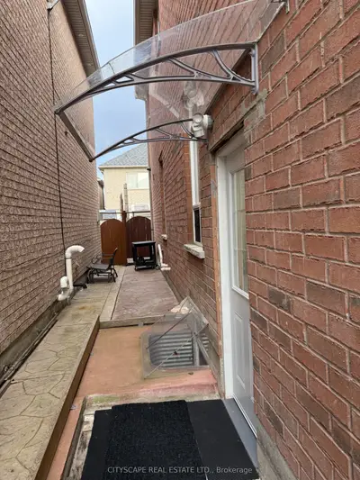 6 Lucky Lane Bsmt, Brampton, On L6r 3m3