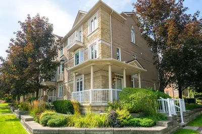 130 Park Street E, Mississauga, On L5g 4w1
