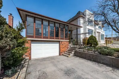 384 Maple Leaf Drive Bsmt, Toronto, On M6l 1p6
