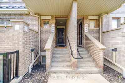 60 Parrotta Drive 276, Toronto, On M9m 0b4