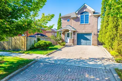 6 Purdy Crescent W, Toronto, On M9n 3x8