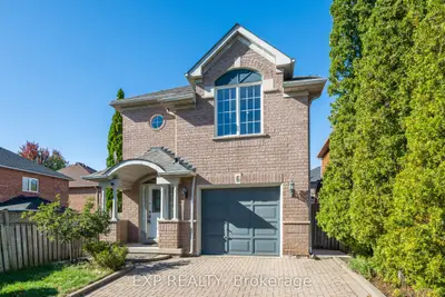 6 Purdy Crescent W, Toronto, On M9n 3x8