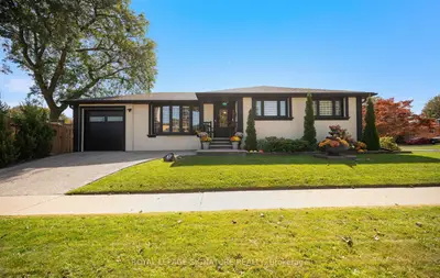 57 Sabrina Drive, Toronto, On M9r 2j8