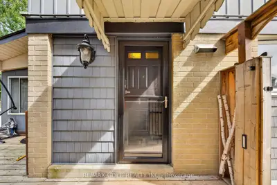 6 Jennifer Square, Brampton, On L6s 2l2