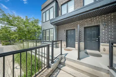 2212 Bromsgrove Road 10, Mississauga, On L5j 1l4