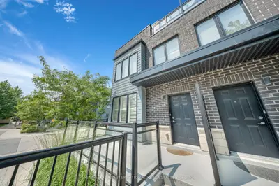 2212 Bromsgrove Road 10, Mississauga, On L5j 1l4