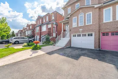 459 Wildgrass Road, Mississauga, On L5b 4h5