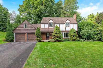 12 Mullen Place, Halton Hills, On L7g 2r9