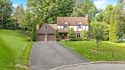 12 Mullen Place, Halton Hills, On L7g 2r9