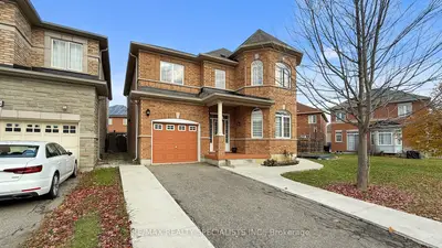 13 Ledgerock Road, Brampton, On L6p 2l8