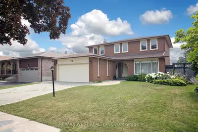 540 Louis Drive, Mississauga, On L5b 2n2