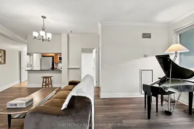 2087 Lake Shore Boulevard W 103, Toronto, On M8v 4g3