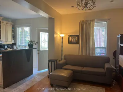 282 Keele Street Main, Toronto, On M6p 2k4