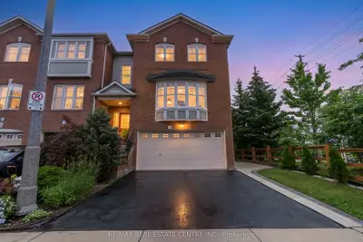 2435 Coho Way N, Oakville, On L6m 0g7