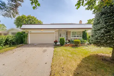 1434 Thorndyke Crescent, Mississauga, On L4x 1r3