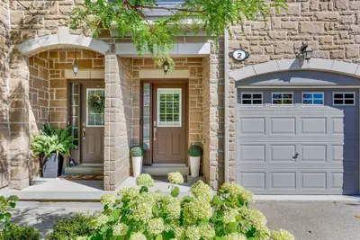 1127 Haig Boulevard 2, Mississauga, On L5e 2m6