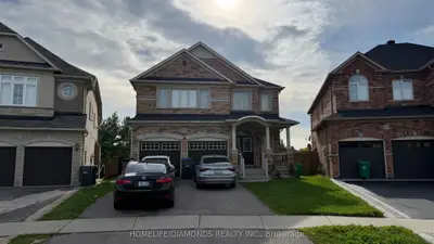 12 Oakhaven Road, Brampton, On L6p 2y3
