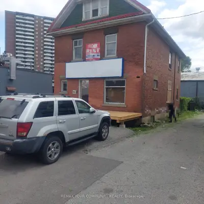 2077 Lawrence Avenue W, Toronto, On M9n 1h7