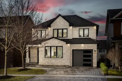 5940 Blue Spruce Avenue, Burlington, On L7l 6t2