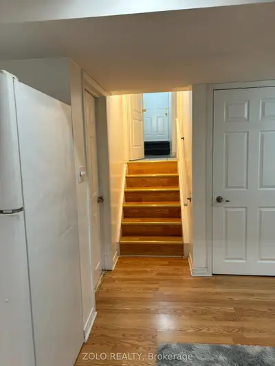 3242 Scotch Pine Gate, Mississauga, On L5n 7n1