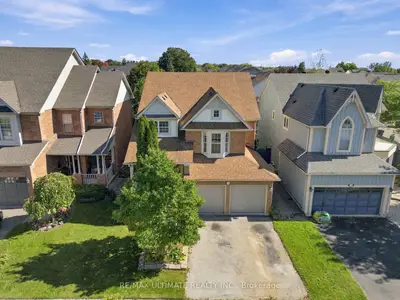 6926 Early Settler Row, Mississauga, On L5w 1c1
