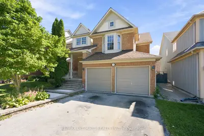 6926 Early Settler Row, Mississauga, On L5w 1c1