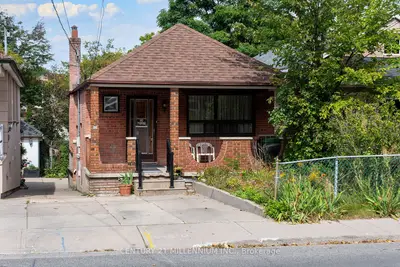 16 Rochdale Avenue, Toronto, On M6e 1x2