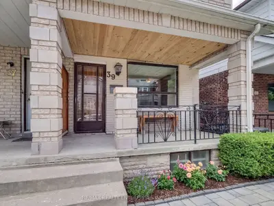 39 Pendrith Street, Toronto, On M6g 1r6
