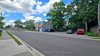 88 Elliott Street, Brampton, On L6y 1w3