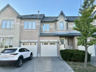 455 Apache Court 2, Mississauga, On L4z 3w8