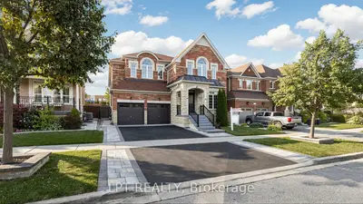 4 Plentywood Drive, Brampton, On L6y 0v2