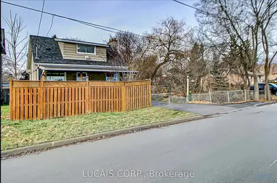 1331 St. James Avenue, Mississauga, On L5e 1j3