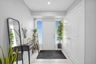 60 Parrotta Drive 251, Toronto, On M9m 0e5