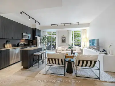 155 Legion Road N 402, Toronto, On M8y 0a7