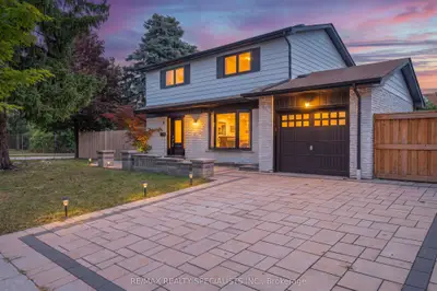 8 Culham Street, Oakville, On L6h 1g4