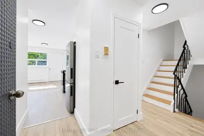 45 Swordbill Drive 4, Toronto, On M9a 4v3