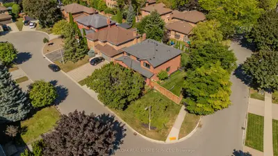 541 Hambling Court, Burlington, On L7n 3s4