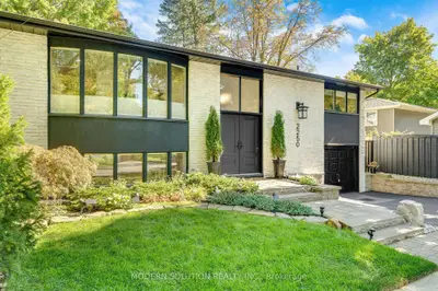 2250 Dunedin Road, Oakville, On L6j 5v5